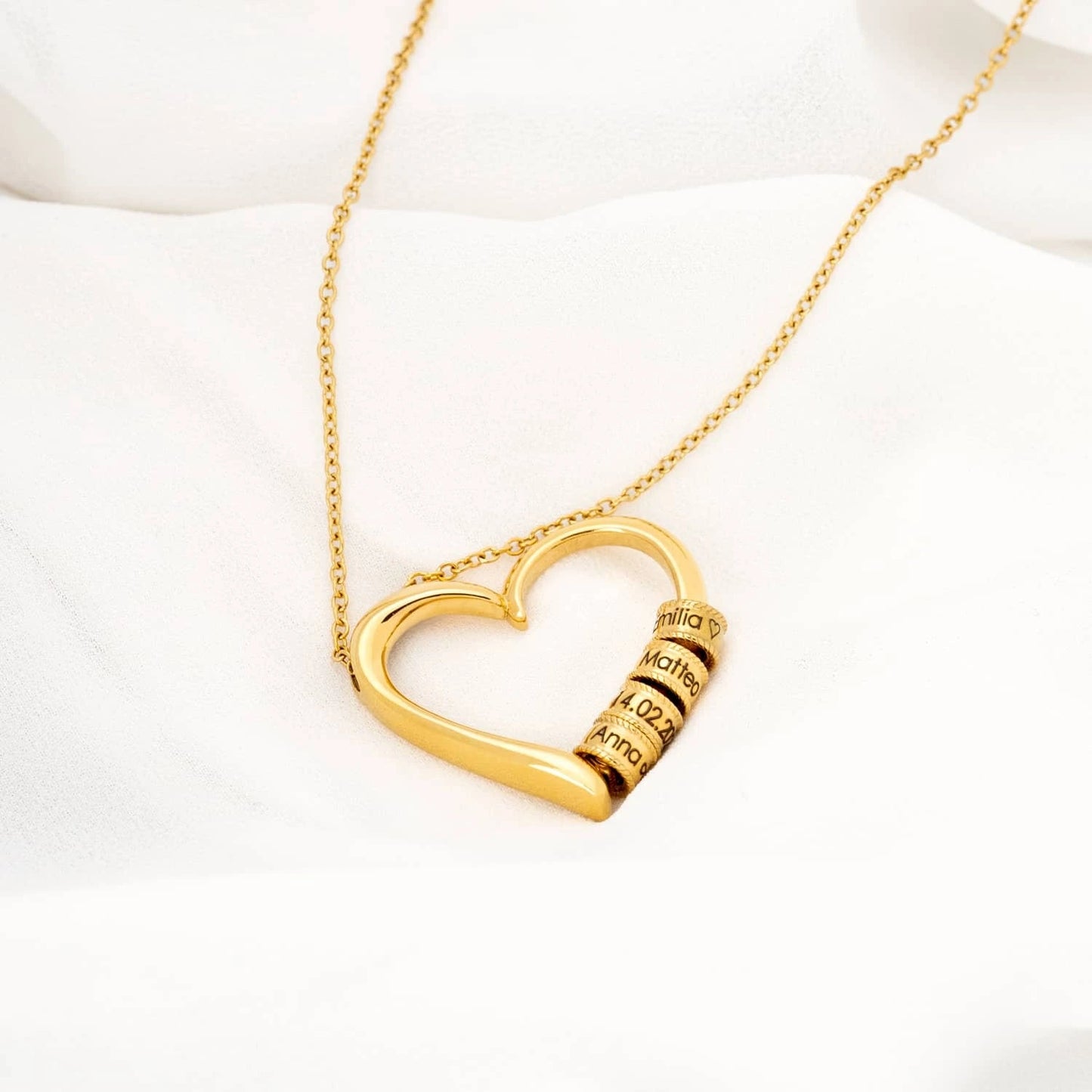 Collier cœur avec perles gravées